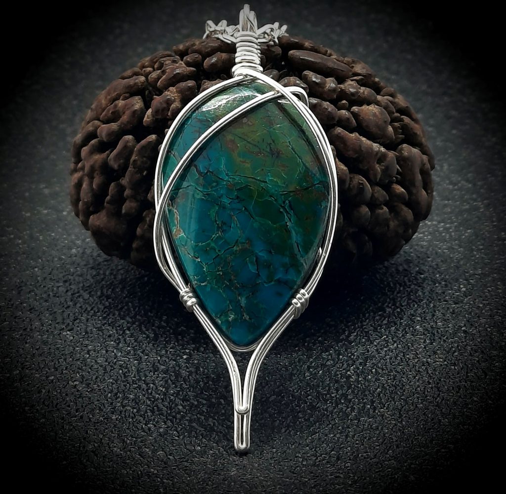 Chrysocolla elegant pendant